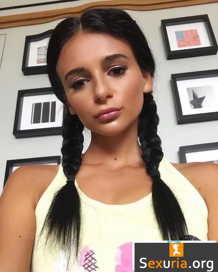 Kate Rich - Teen Love Gang Bang