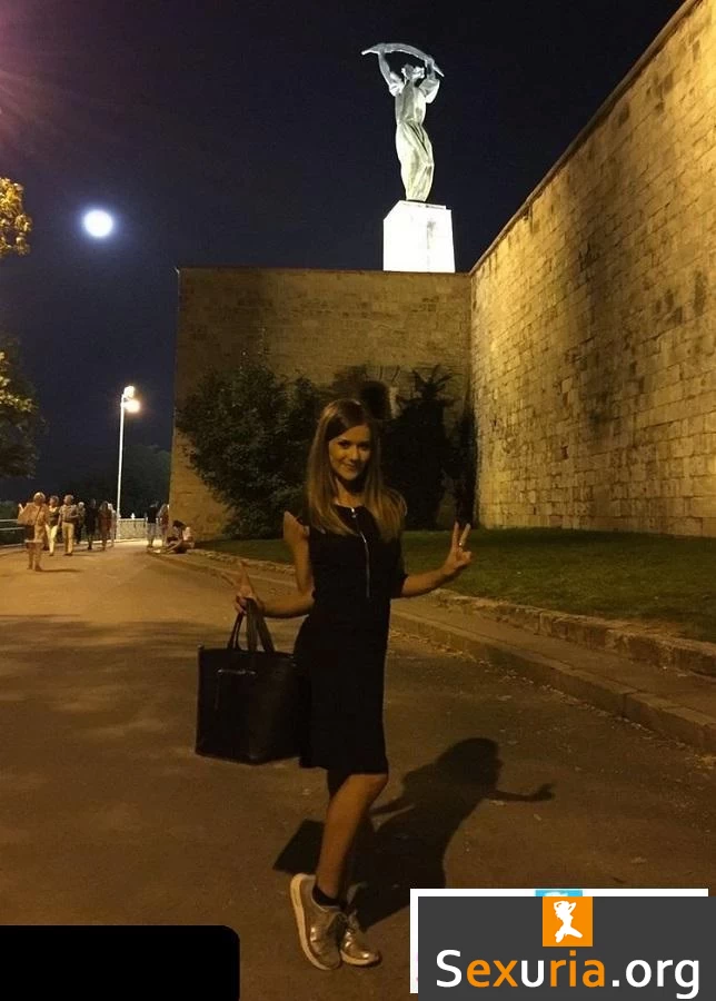 Mina Sauvage - Porn Casting