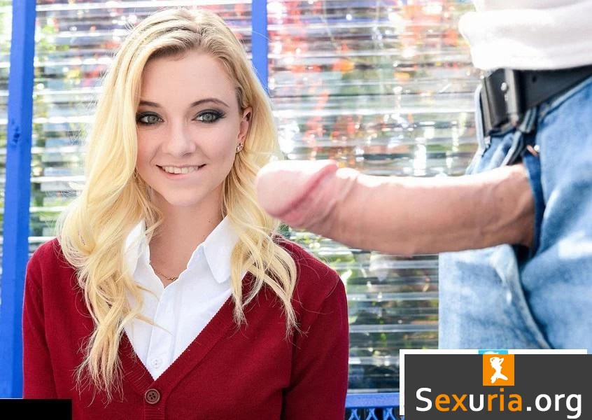 Riley Star - Bus Bench Biddie HD 720p