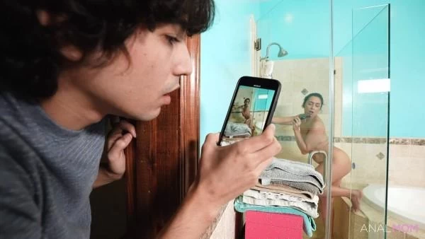 AnalMom: Lilly Hall, Valuable Leverage 720p