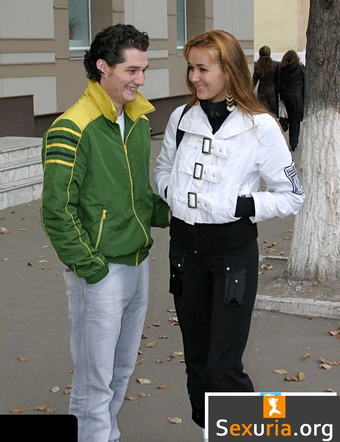 Yulia - Slender Russian Girl Pickup