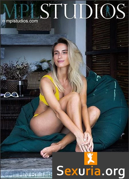MPL-Studios Cara Mell - Chillin By The Pool