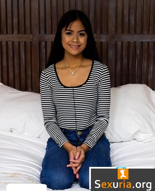 Unknown - Hot Latina On Porn Casting