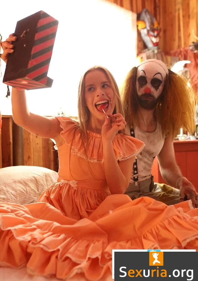 Lilly Ford - The Music Box 2 HD 720p