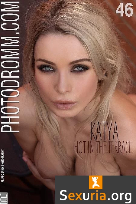 Photodromm Katya - Hot in the Terrace