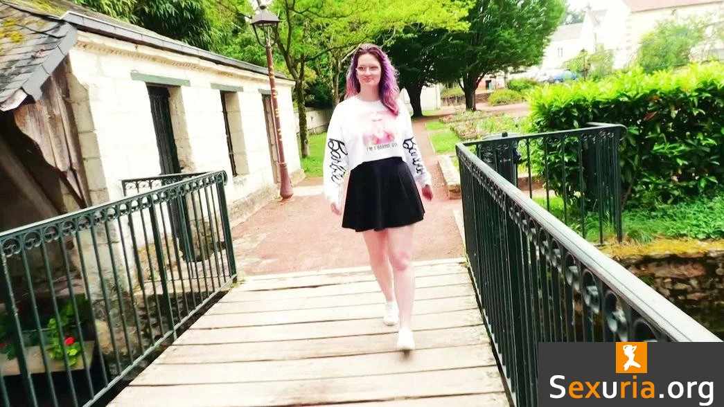 Jacquie Et Michel TV - Malicia - Malicia, 24 years old, cam-girl with various talents... 1080p