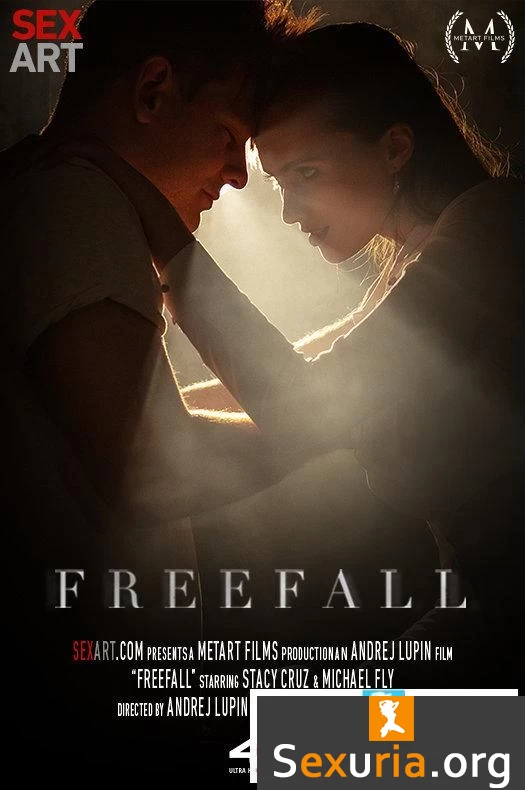 Stacy Cruz - Freefall FullHD 1080p