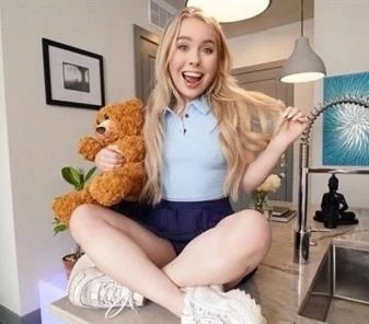 Haley Spades - Playing The Role 720p