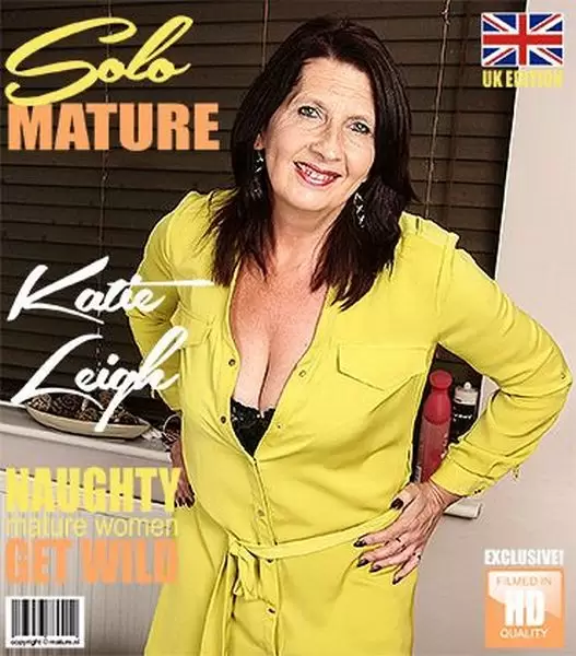 Katie Leigh - British older lady fooling around 1080p