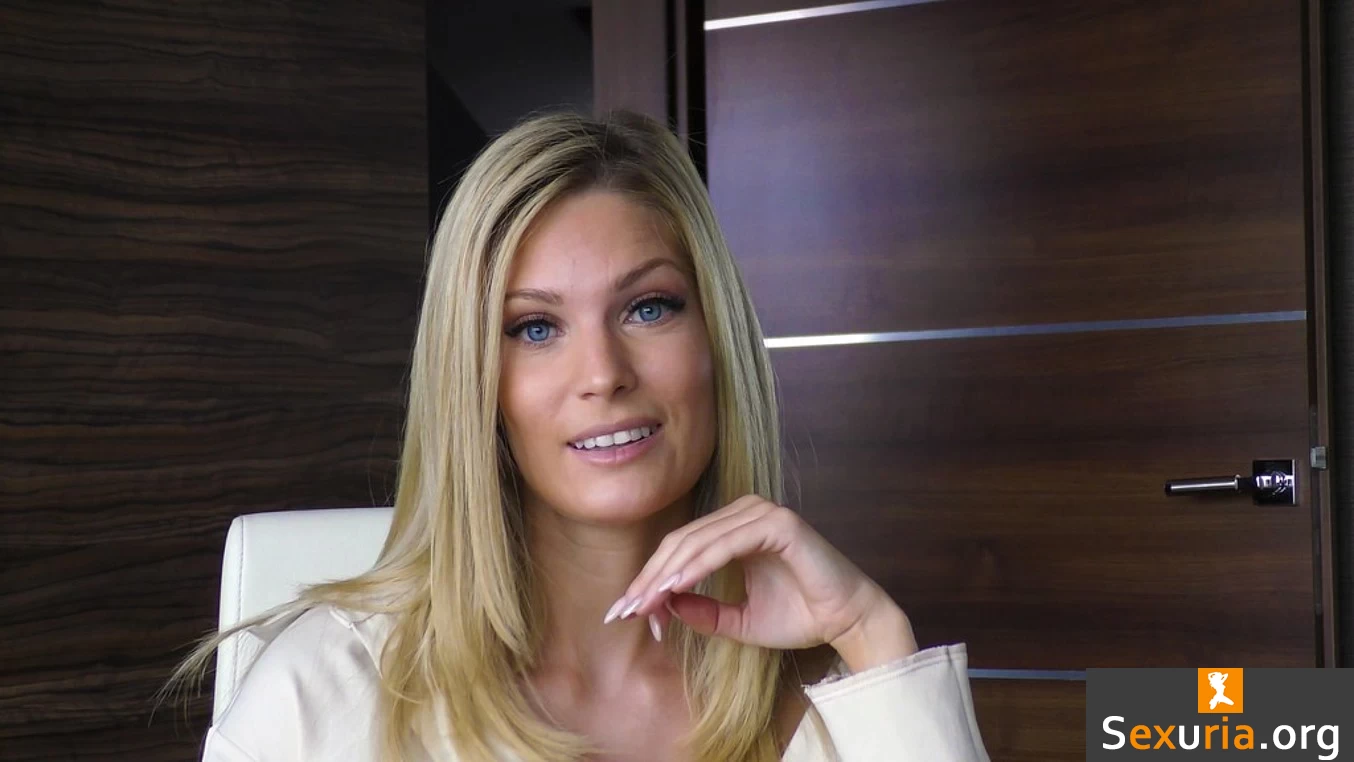 Porn World - Candee Licious