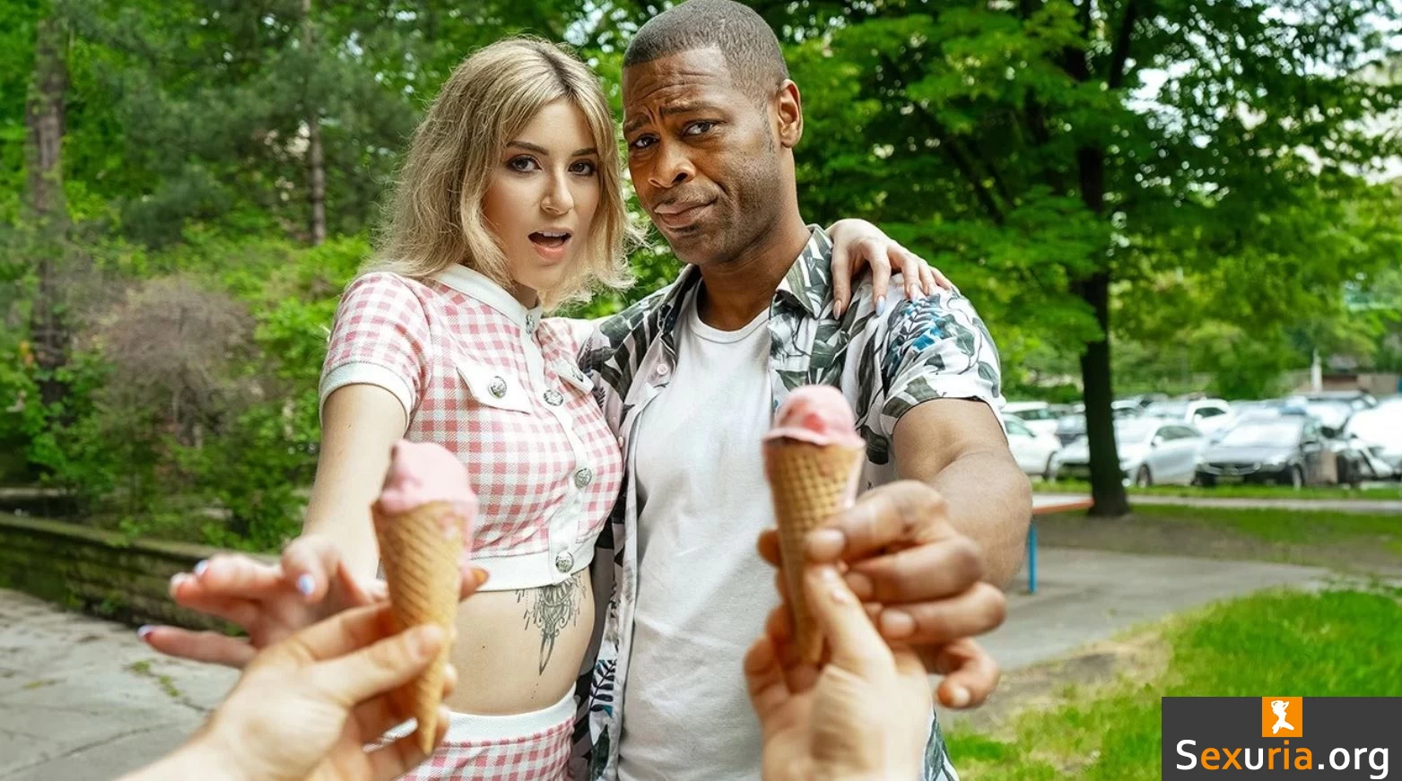 Hunt 4K - Angelique Lapiedra