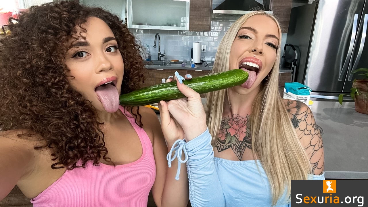 We Live Together - Willow Ryder & Cassidy Luxe [1080p]