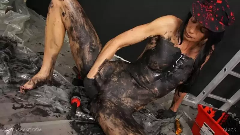 Queensnake - Black 720p