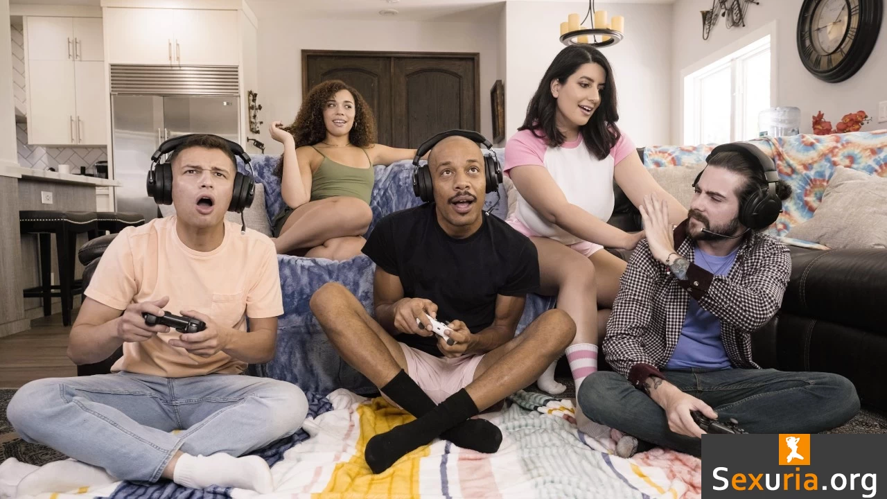 Hot Girls Game - Willow Ryder & Sarah Arabic