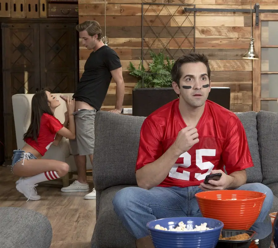 Adria Rae - Snack Attack FullHD 1080p