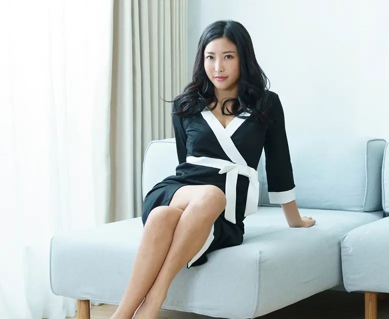 Emiri Momota - I Will Do Anything To Protect My Hubby FullHD 1080p