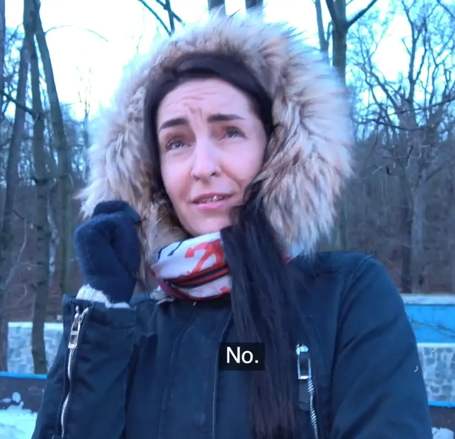 Di Devi - Brunette With Nice Natural Tits FullHD 1080p