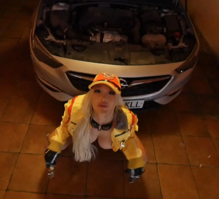 Amanda Toy - Full Service Sex Station FullHD 1080p