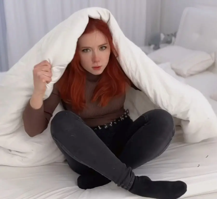 Sweety Fox - Freezing Girlfriend Warmed Up Hard Sex FullHD 1440p