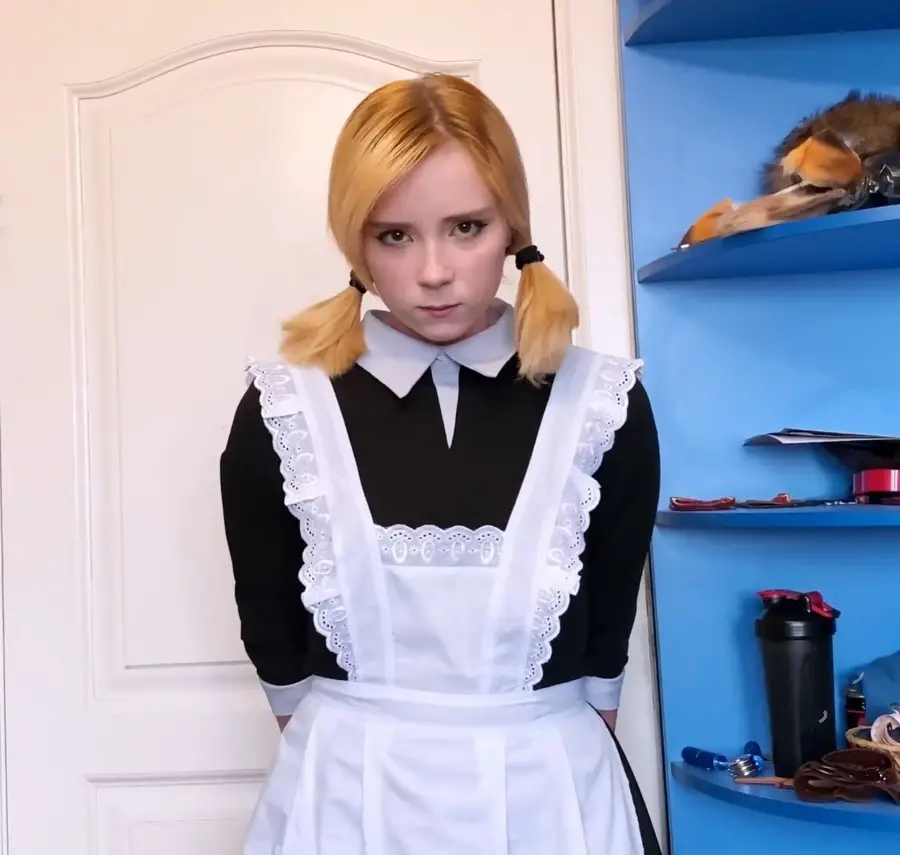 Sweety Fox - Director Punished An Adult Schoolgirl UltraHD/4K 2160p