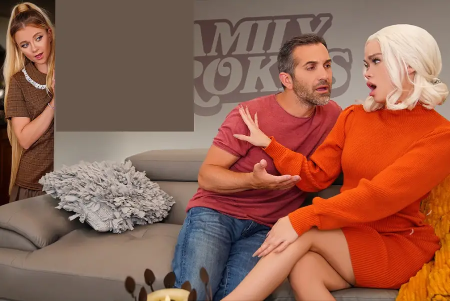 Angelina Moon, Riley Star - Getting Out of Thanksgiving