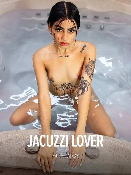 Sofia - Jacuzzi Lover