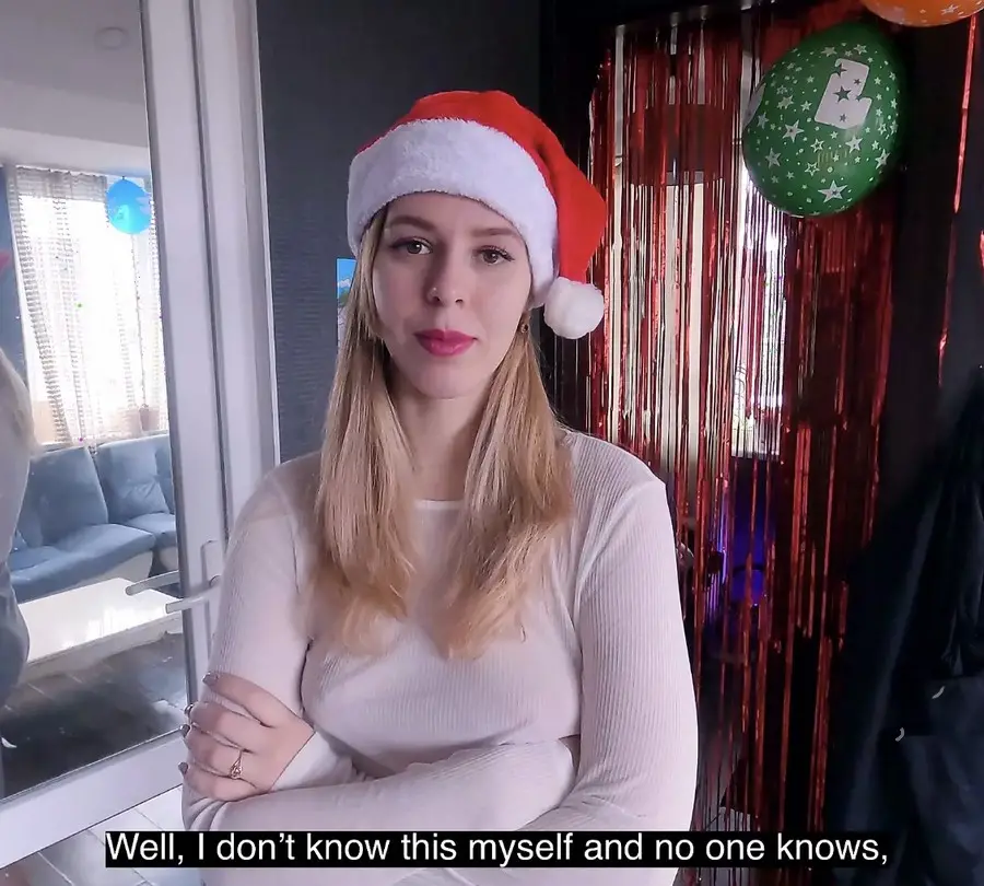 Milfetta - Santa Fulfills the Wish of a Naughty Milf UltraHD/4K 2160p