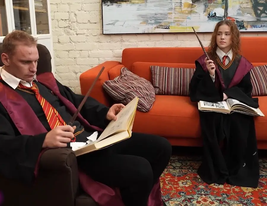 Nicole Murkovski - Hermione Gave Harry Potter A Blowjob Between Couples FullHD 1080p
