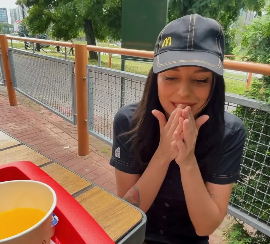 Eva Soda - Fucked a McDonalds Employee Over Spilled Fanta UltraHD/4K 2160p