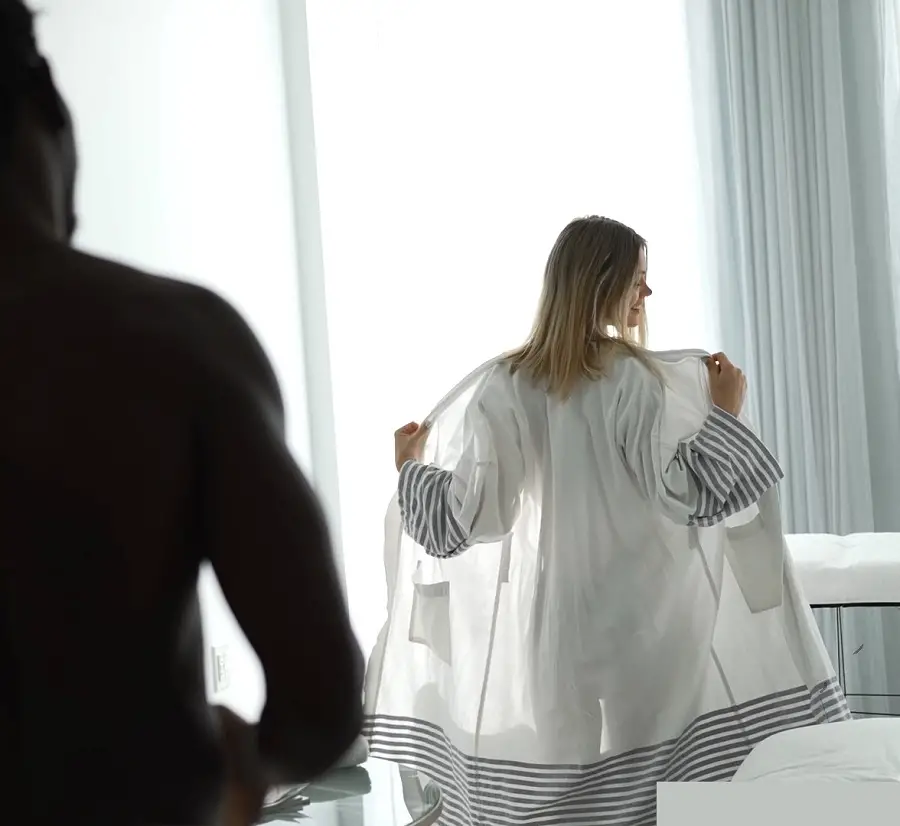 Sammmnextdoor - TribalBBC Massage and Destroy White Hotwife FullHD 1080p