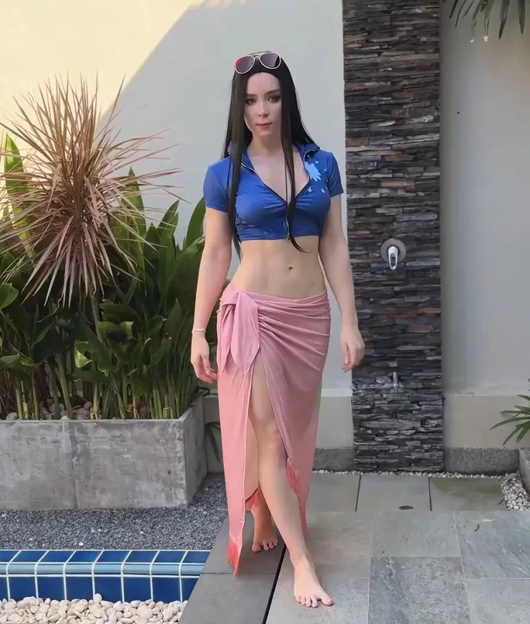 Sweety Fox - Niko Robin from One Piece Deepthroats & Rough Fucks FullHD 1080p