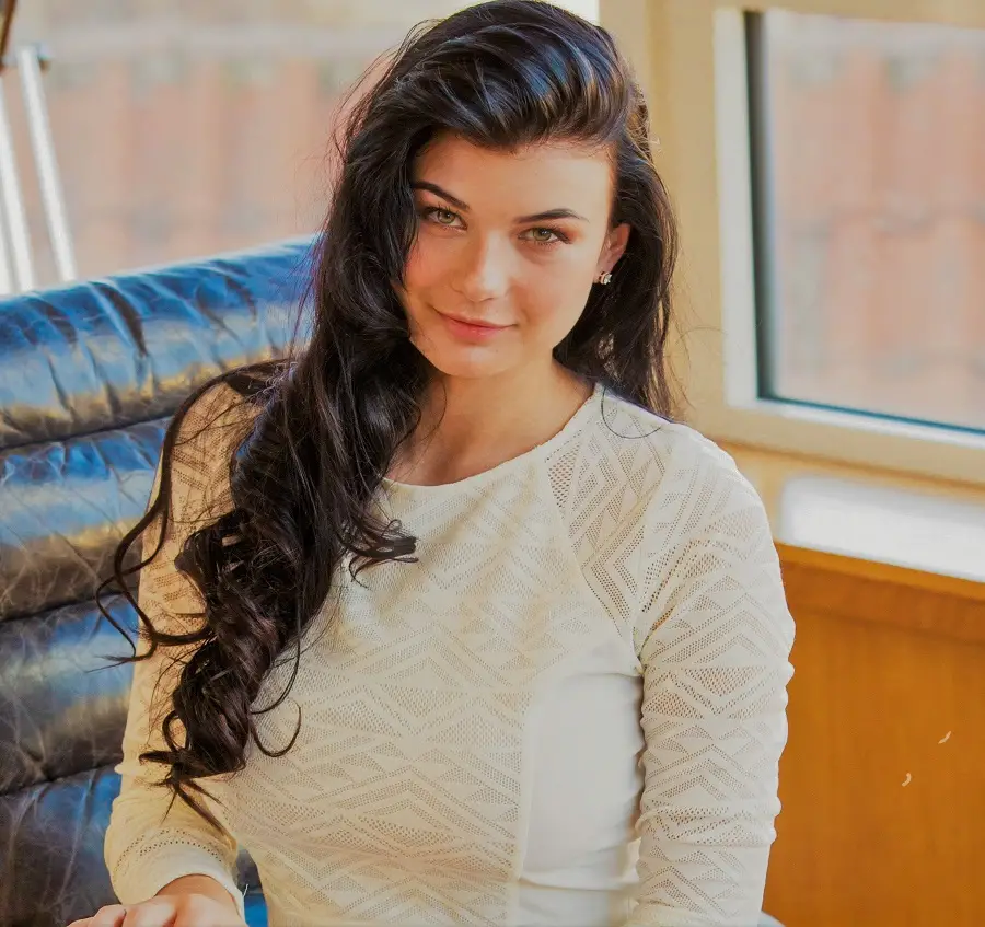 Lucy Li - No Time FullHD 1080p