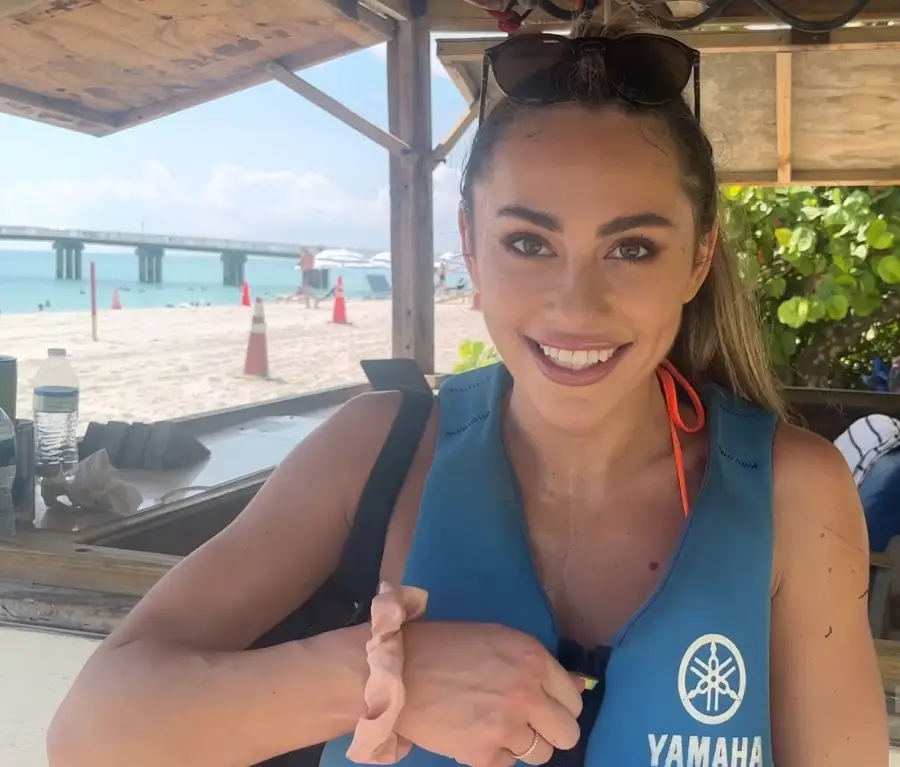 Mackenzie Mace - Maximo Garcia FullHD 1080p