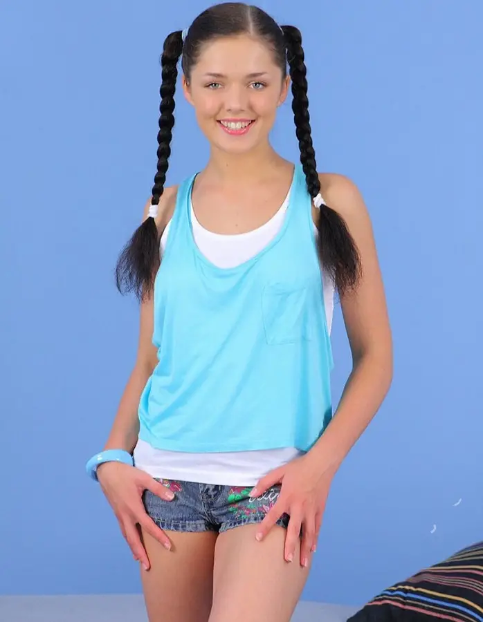 Angel Dickens - Brutal Invasion FullHD 1080p