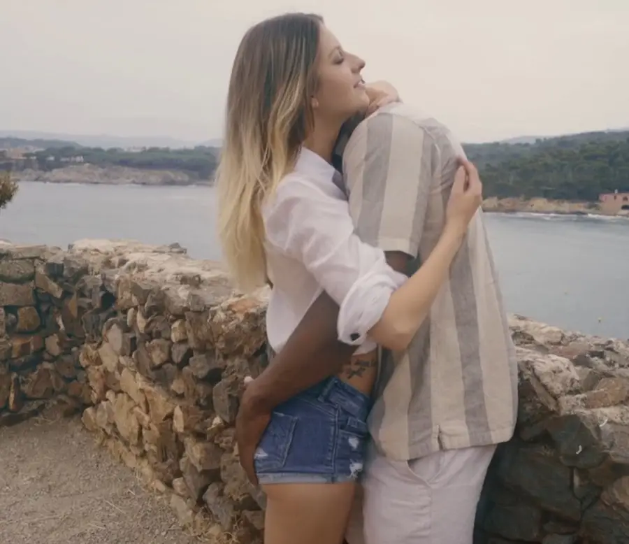 Rebecca Volpetti - Hot Hike FullHD 1080p