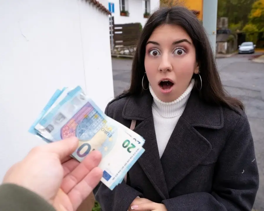 Katty West - Petite House Cleaner Loves To Suck HD 720p