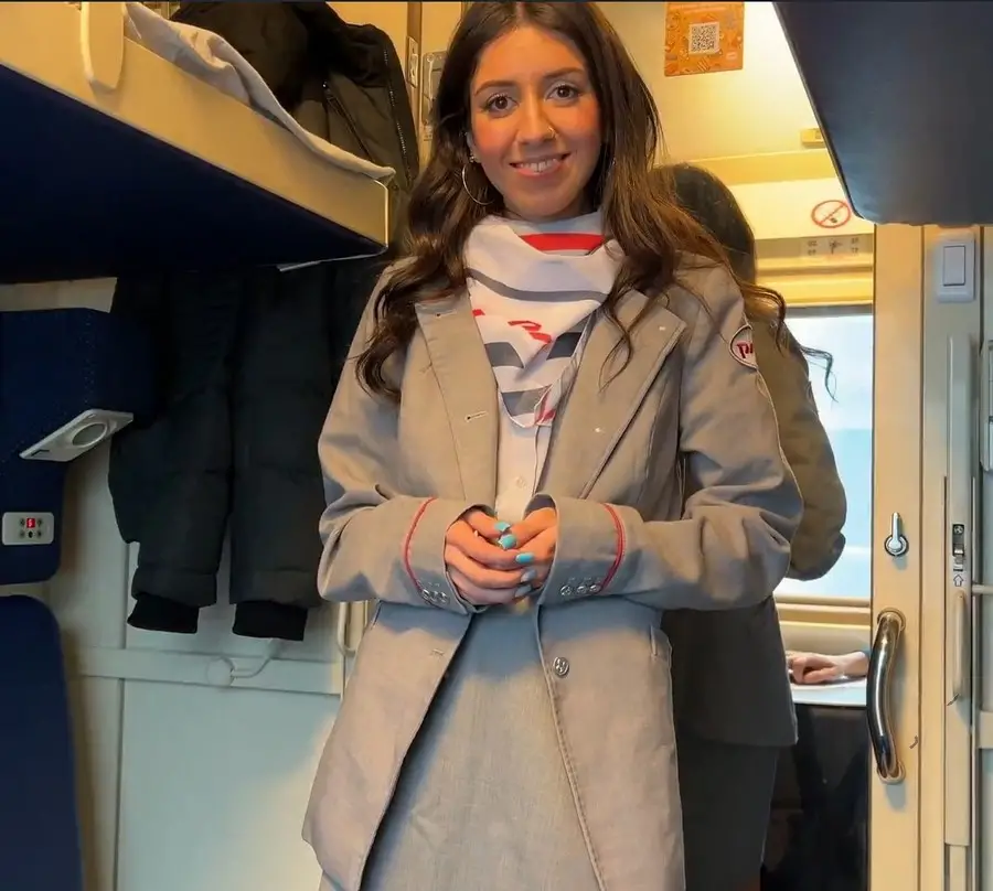 Katty West - I Had Sex With The Conductor On The Train I Hope She Doesnt Get Fired FullHD 1080p