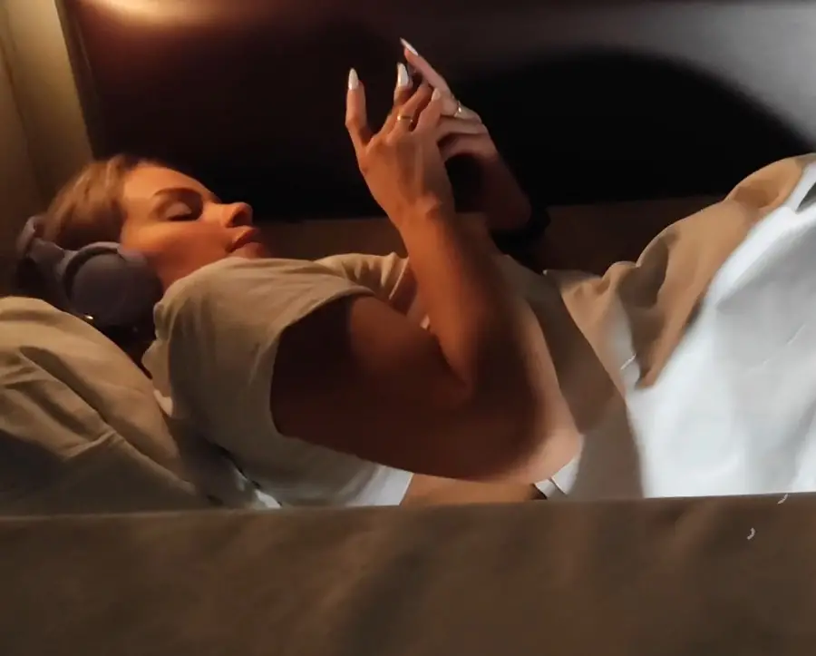 S-Wife Katy - On The Train He Publicly Fucked A Married Fellow Traveler FullHD 1080p