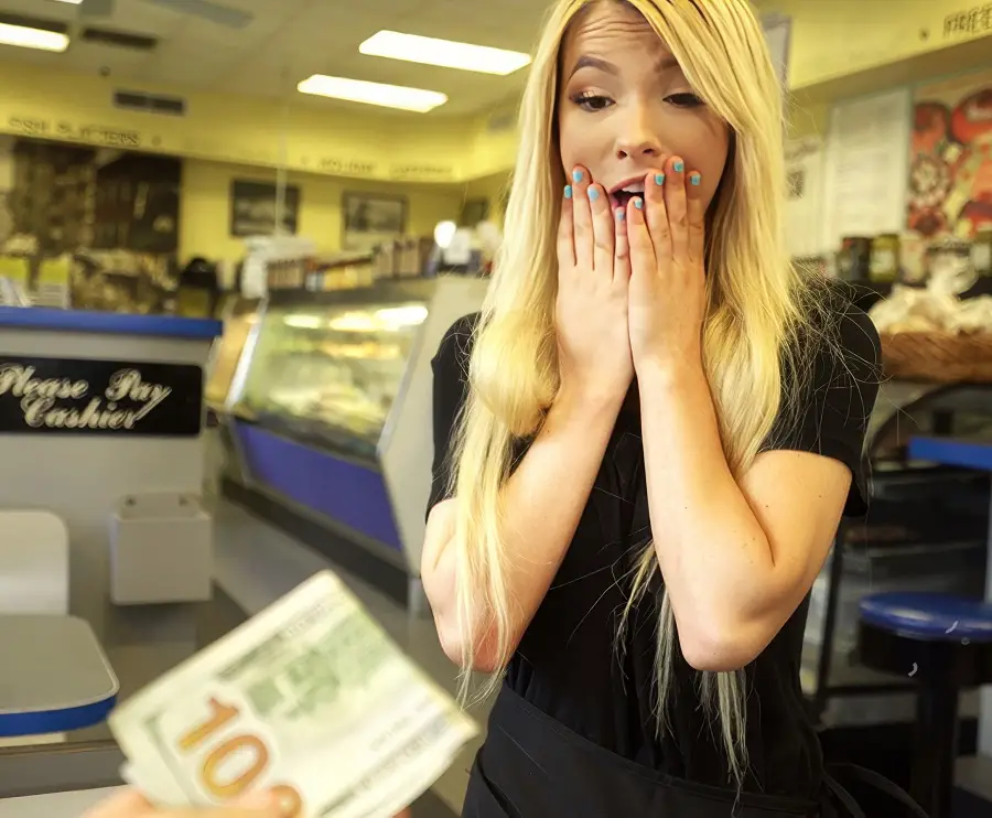 Kenzie Reeves - Broke College Cutie FullHD 1080p