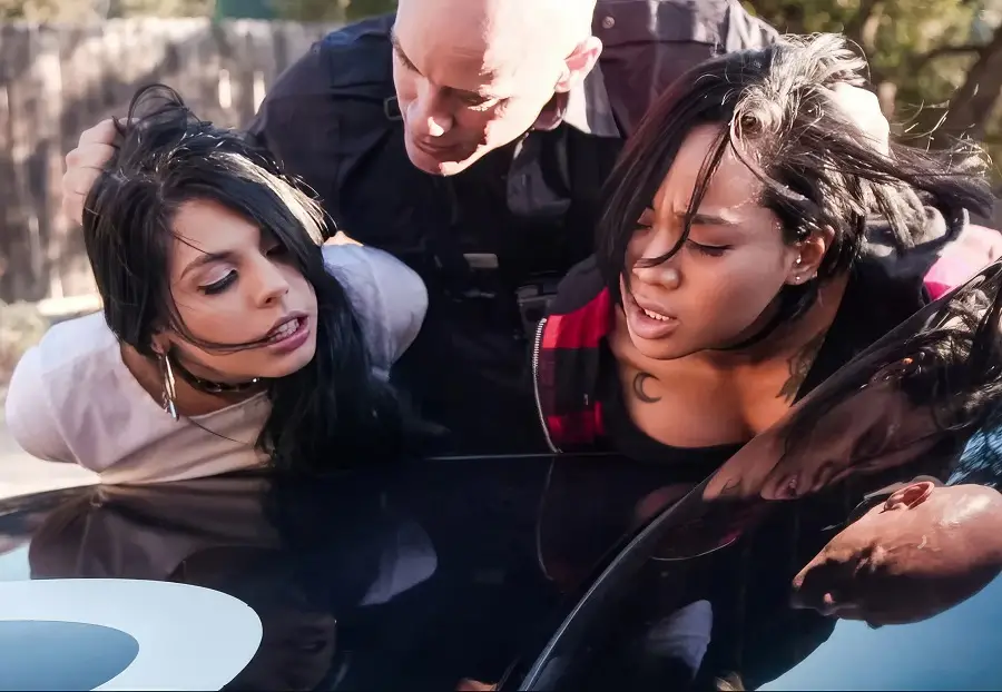 Gina Valentina, Honey Gold - Two Vandals FullHD 1080p