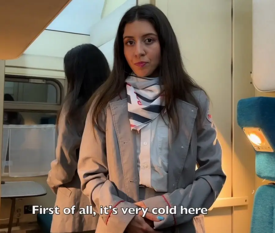 Katty West - The Conductor Provided A Full Service For A VIP Passenger On The Train FullHD 1080p