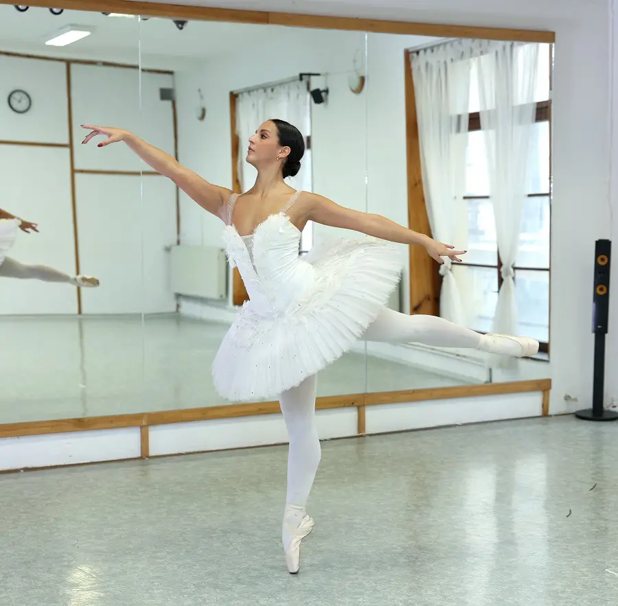 Betzz - May 2024 Fantasy Of The Month HD 720p