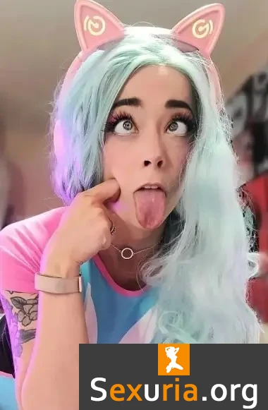 [ManyVids.com] Riley Cyriis Collection - MegaPack