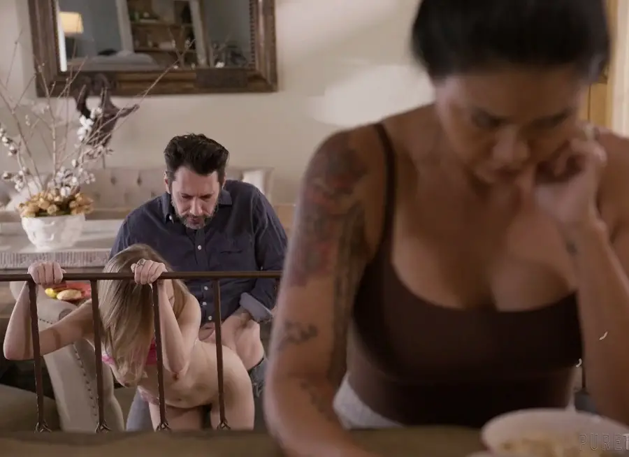 Coco Lovelock, Dana Vespoli - Swapped In Secret: The Other Family FullHD 1080p