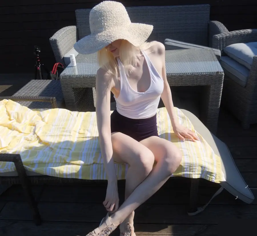 Tanya Shinaryen - I Let Stranger Fuck Me in Public - He Came Inside!! UltraHD/4K 2160p