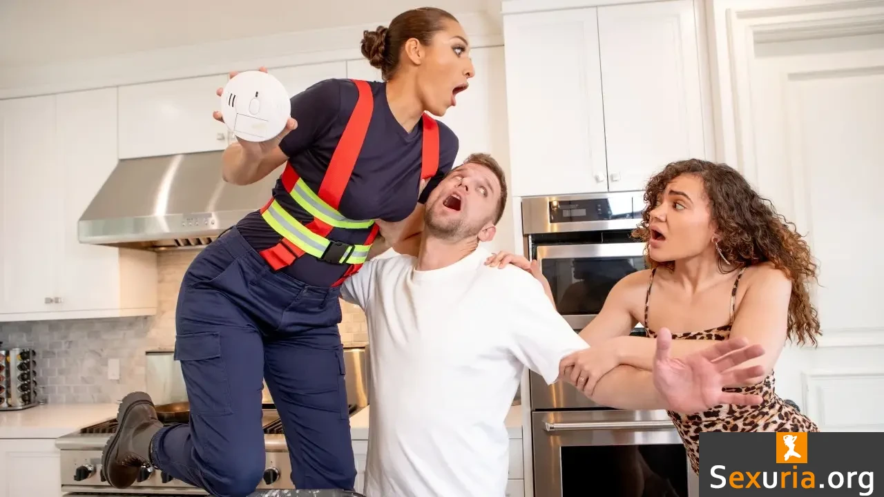 Brazzers Exxtra - Bella Rolland [SD/1080p]