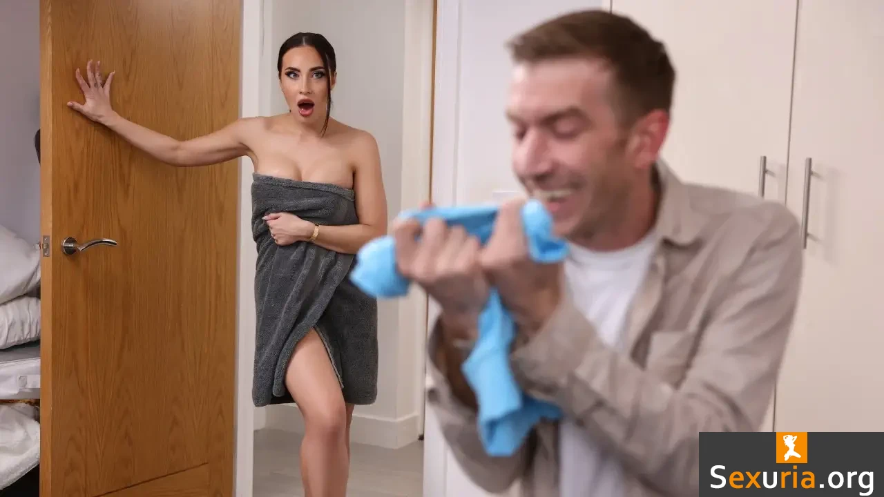 Brazzers Exxtra - Melissa Stratton [1080p/SD/4K]