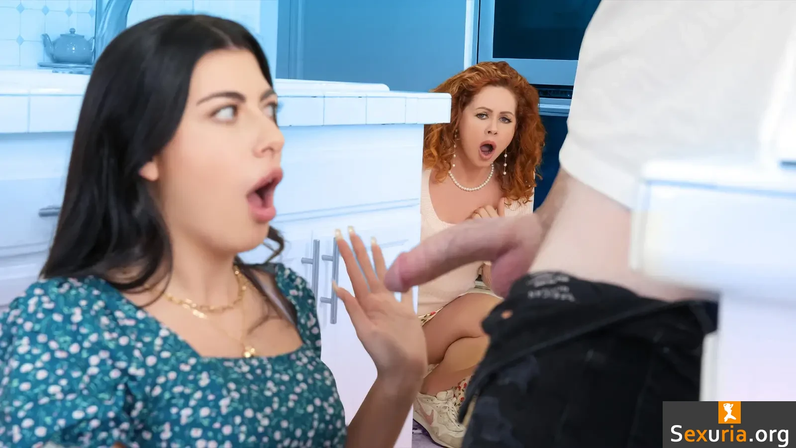 Perv Nana - Gal Ritchie & Molly Manning [1080p]