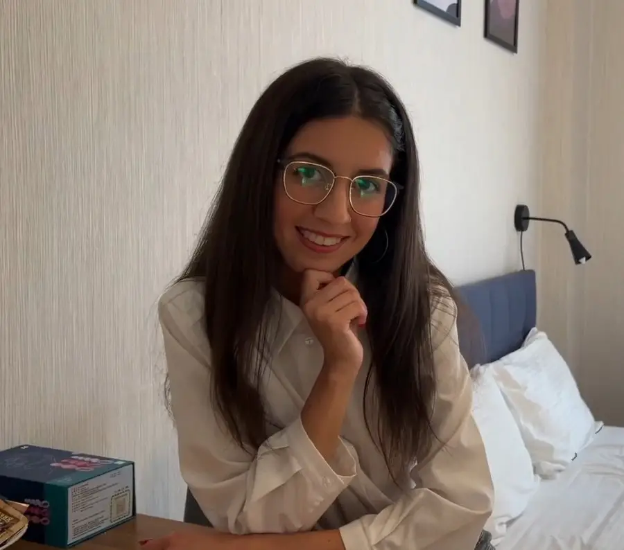 Katty West - A Sexologist Teaches A Patient How To Properly Engage In Anal Sex With Plugs From Flirtwiths FullHD 1080p