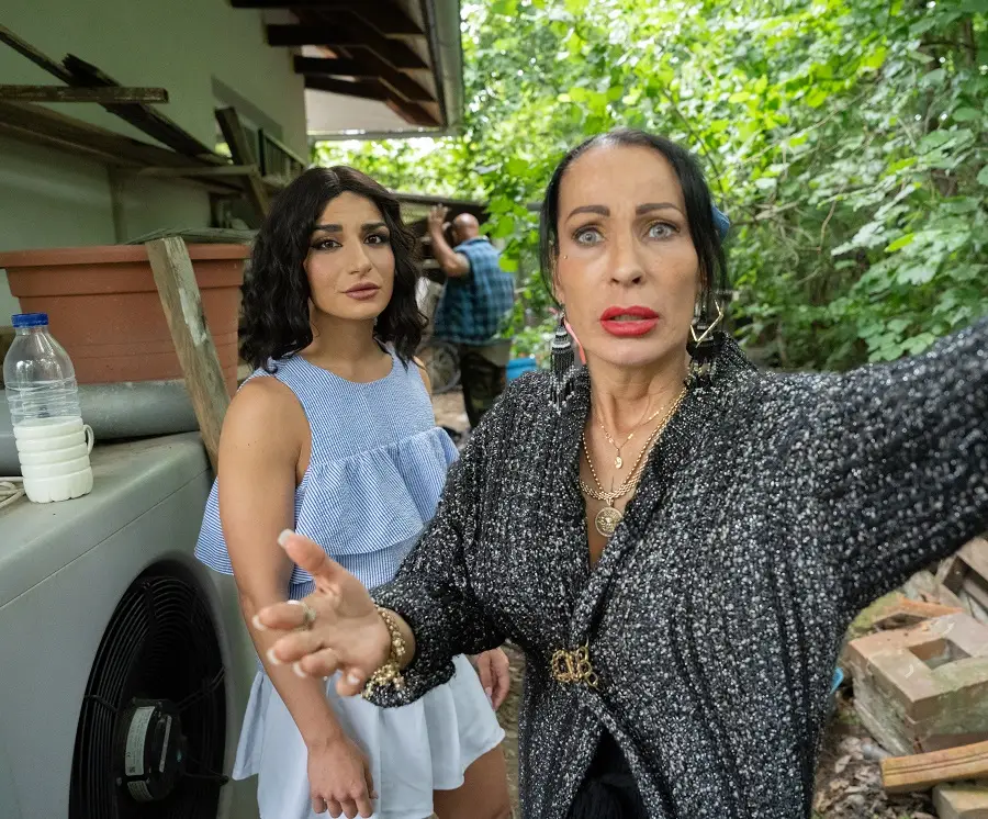 Lola Danger - Sexame Street's Follow That Bird HD 720p